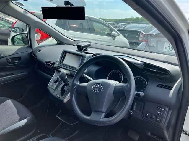 2013 Toyota Wish 1.8X auction photo 3