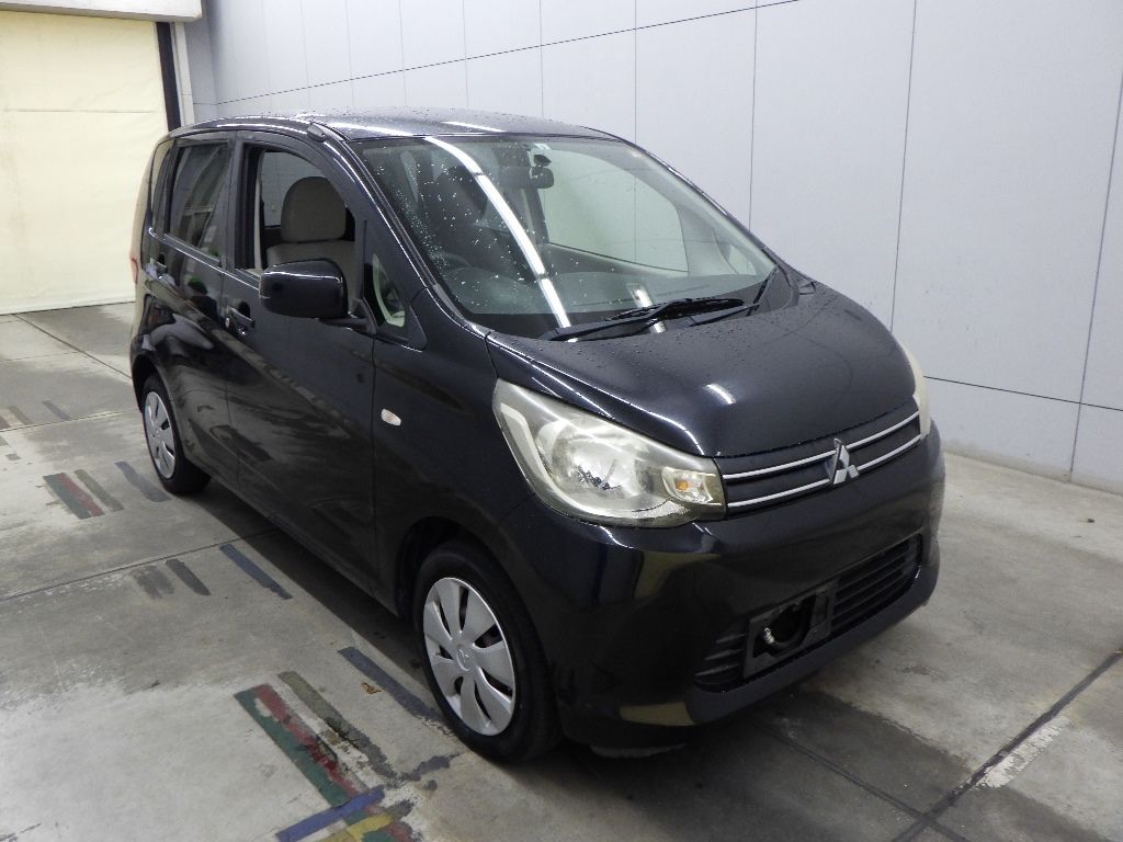 2013 Mitsubishi eK Wagon M Japan auction vehicle