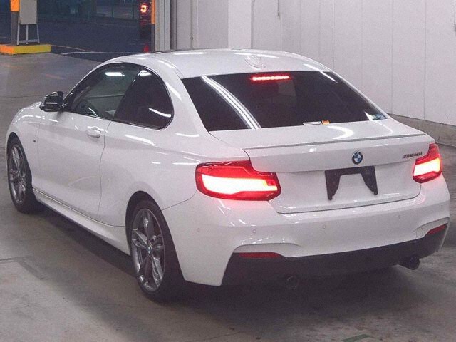 2018 BMW 2 Series M240i Coupe auction photo 2