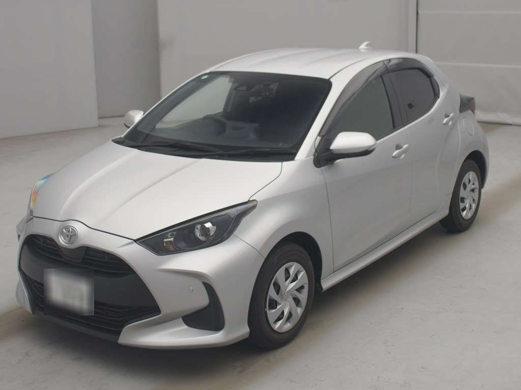 2022 Toyota Yaris X Japan auction vehicle