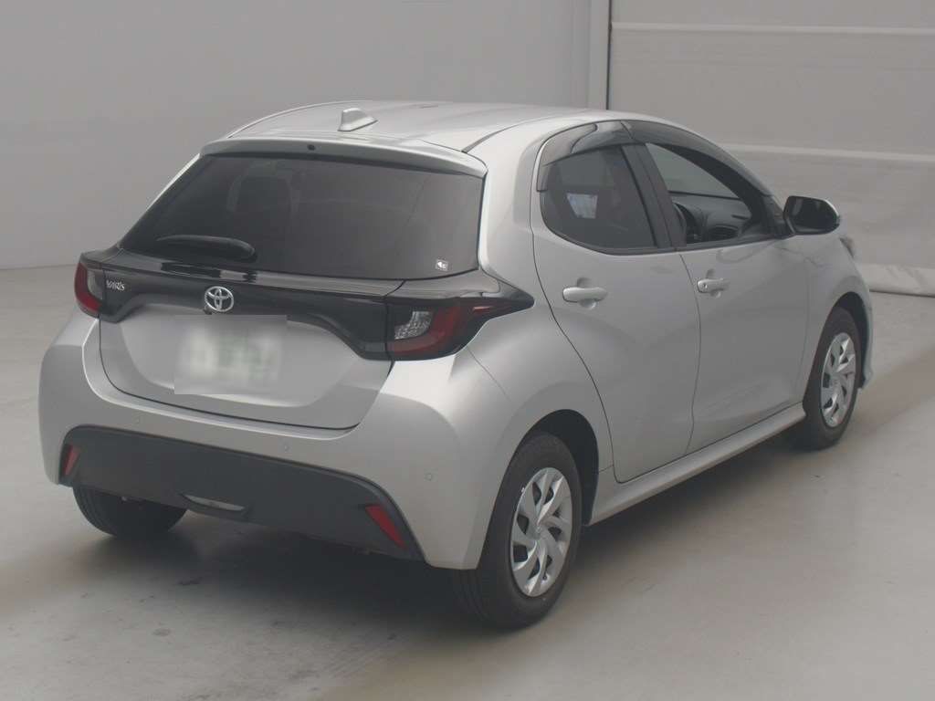 2022 Toyota Yaris X auction photo 2