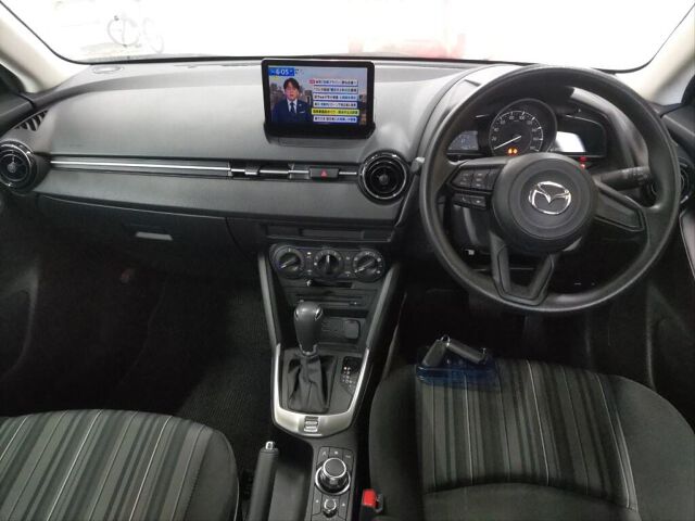 2023 Mazda 2 15C auction photo 3