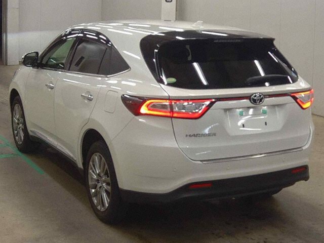 2019 Toyota Harrier progress auction photo 2