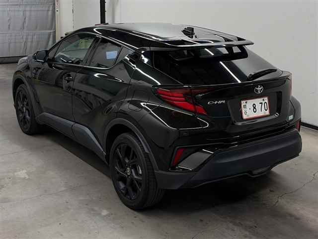 2023 Toyota C-HR G-T Mode Nero Safety Plus auction photo 2