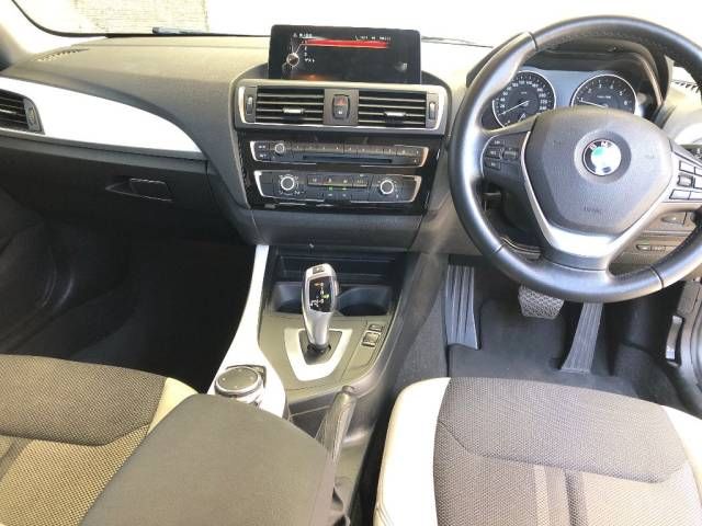 2015 BMW 1 Series 118i スタイル auction photo 4
