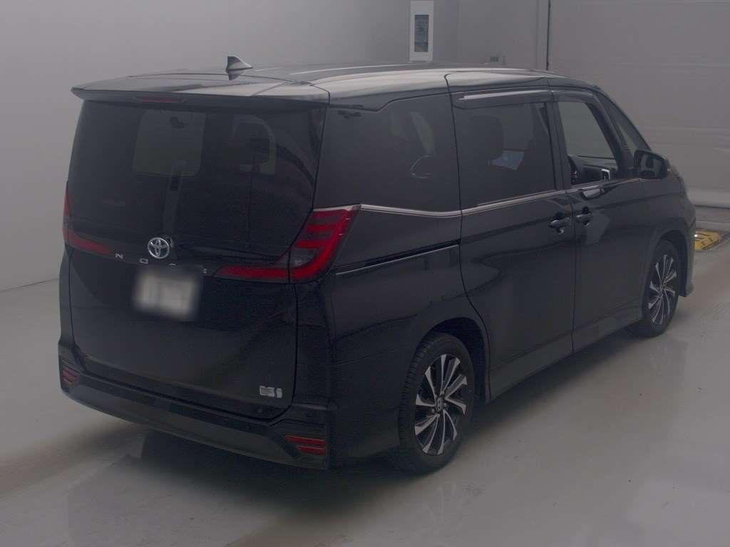 2023 Toyota Noah Hybrid S-Z auction photo 2