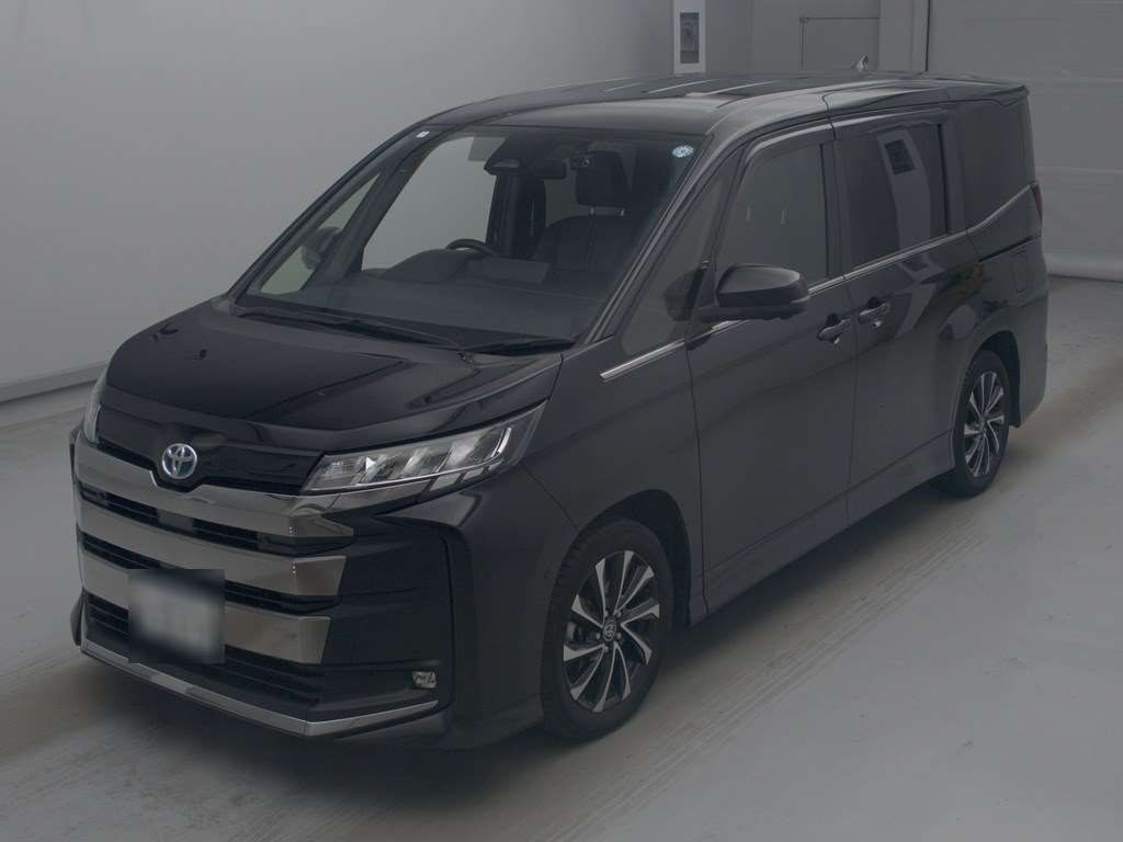 Japan Auction Vehicles 4 2023 Toyota Noah Hybrid S-Z auction photo