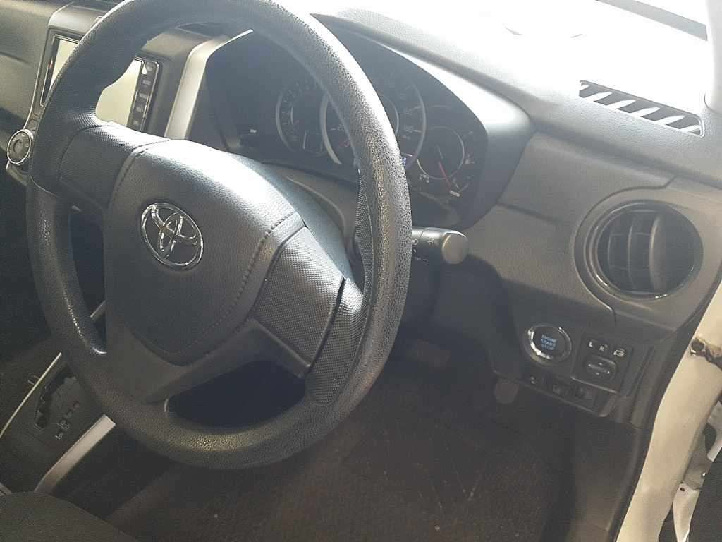2021 Toyota Corolla Fielder EX auction photo 9