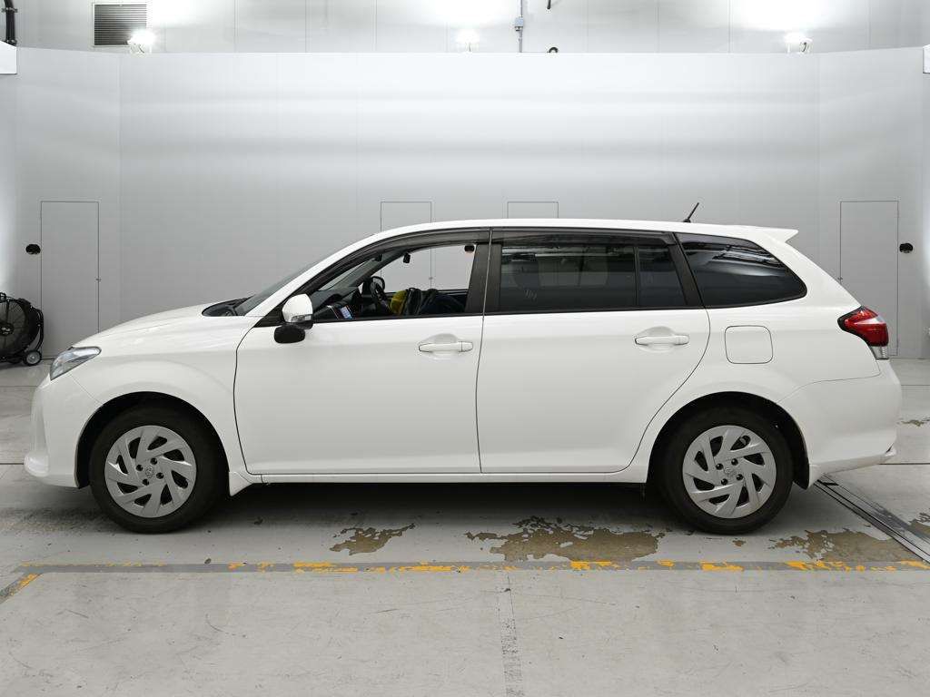 2021 Toyota Corolla Fielder EX auction photo 4