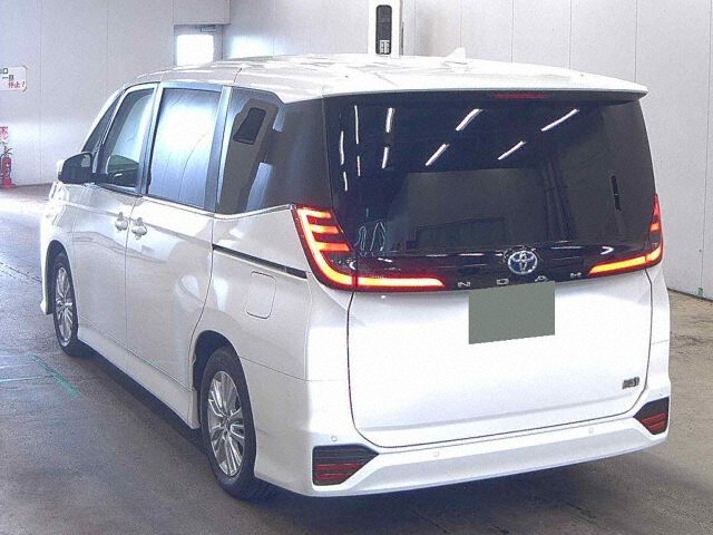2024 Toyota Noah ハイブリッドS-Z 4WD auction photo 2
