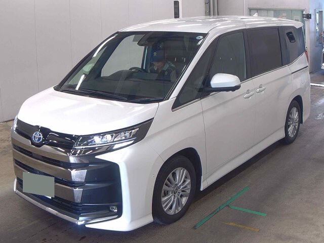 2024 Toyota Noah ハイブリッドS-Z 4WD auction photo 4