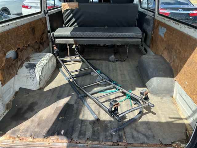 2000 Toyota Hiace Long DX 9-seater auction photo 9