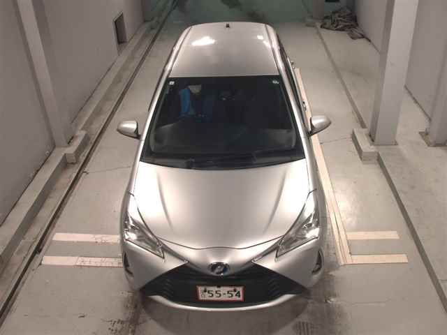 2019 Toyota Vitz Hybrid F Safety Edition auction photo 6