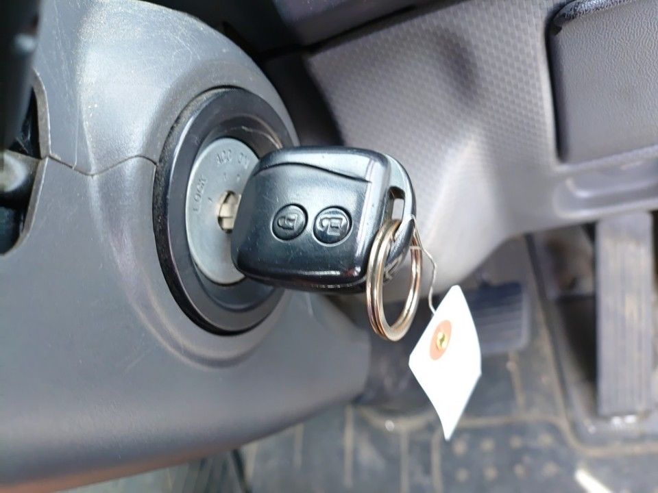 2019 Isuzu Elf auction photo 15
