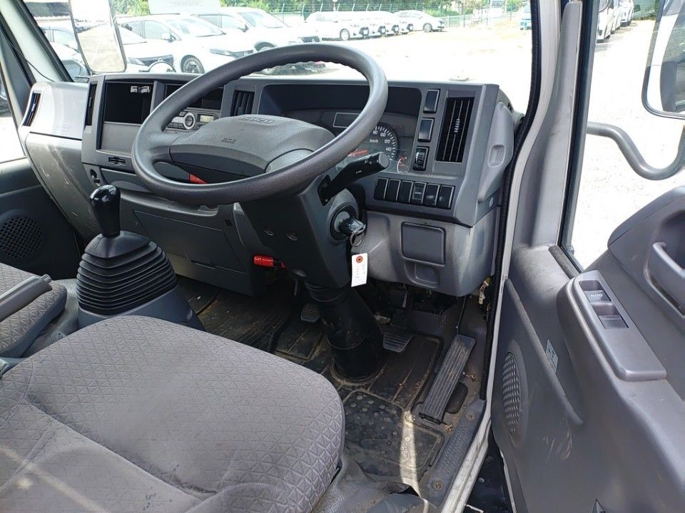 2019 Isuzu Elf auction photo 3
