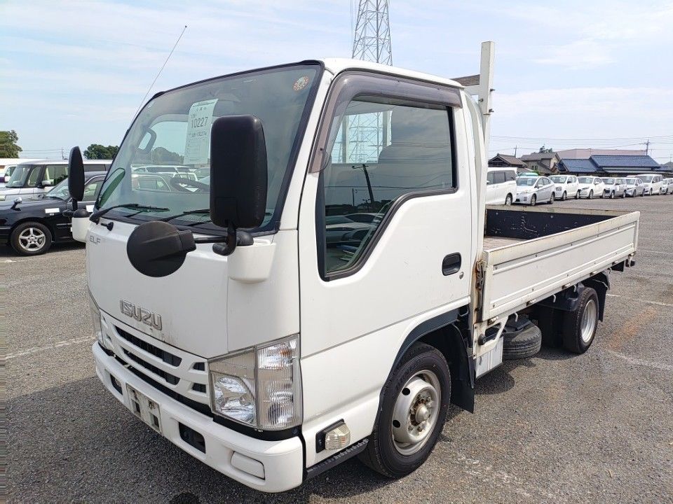 Japan Auction Vehicles 30 2019 Isuzu Elf auction photo