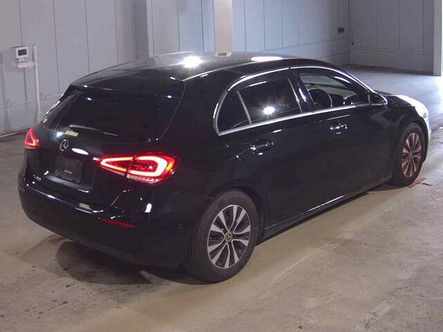 2021 Mercedes-Benz A-Class A180 Style auction photo 5