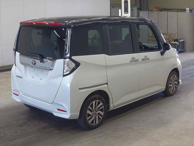 2024 Toyota Roomy Custom G auction photo 5