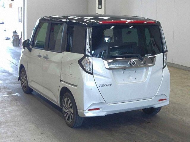 2024 Toyota Roomy Custom G auction photo 2