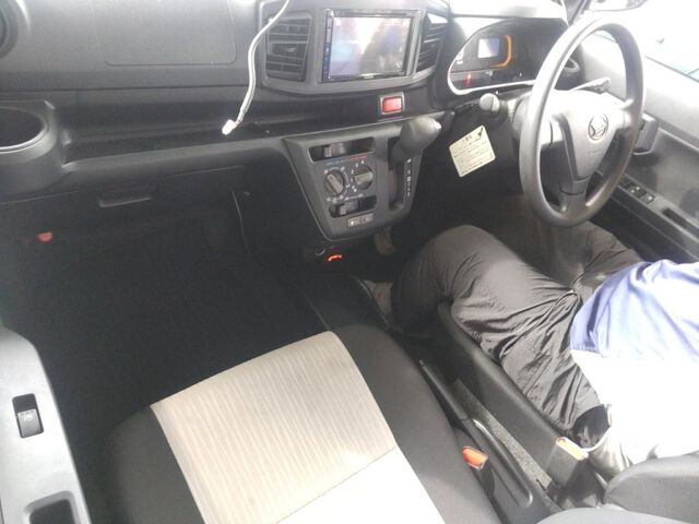 2025 Daihatsu Mira e:S L SA III auction photo 3