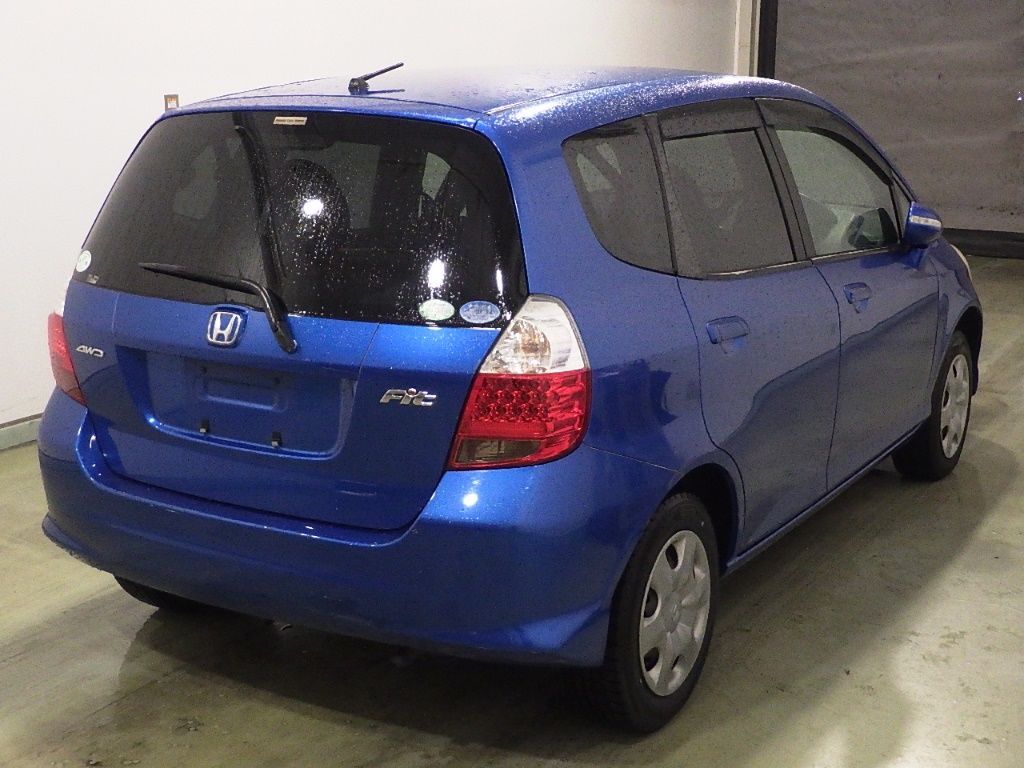 2007 Honda Fit 4WD 1.3A auction photo 2