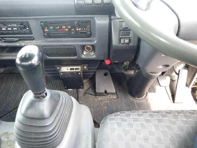 2006 Isuzu Elf 3.0t ボトルカー auction photo 8