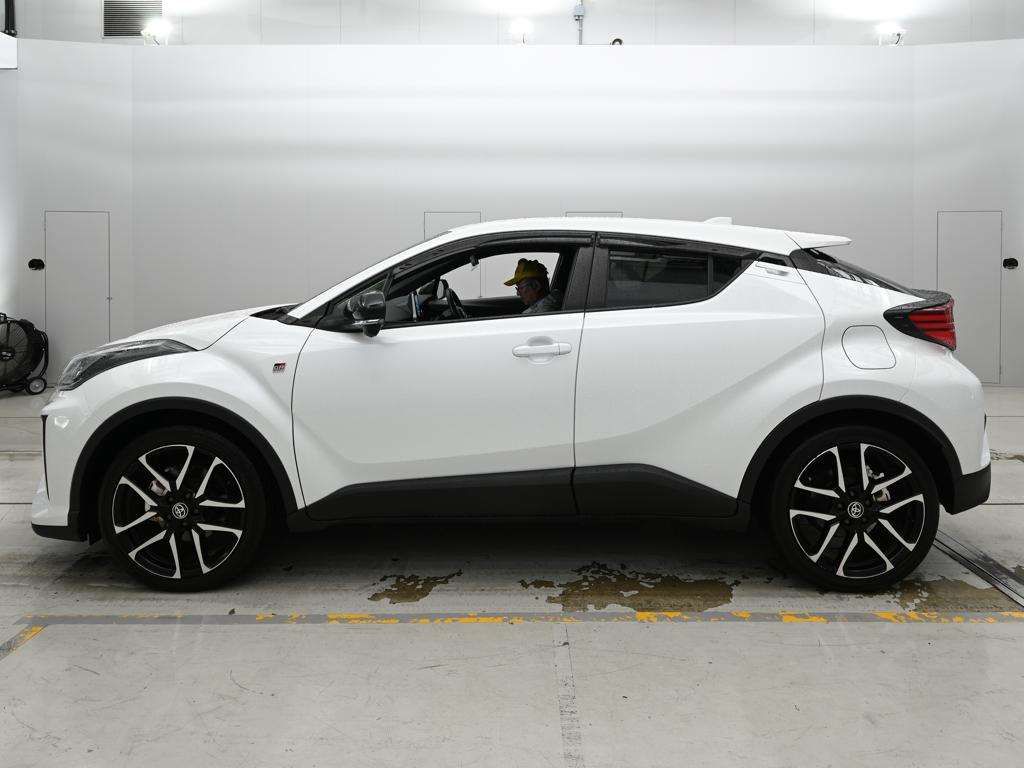 2023 Toyota C-HR S-T GRスポーツ auction photo 4