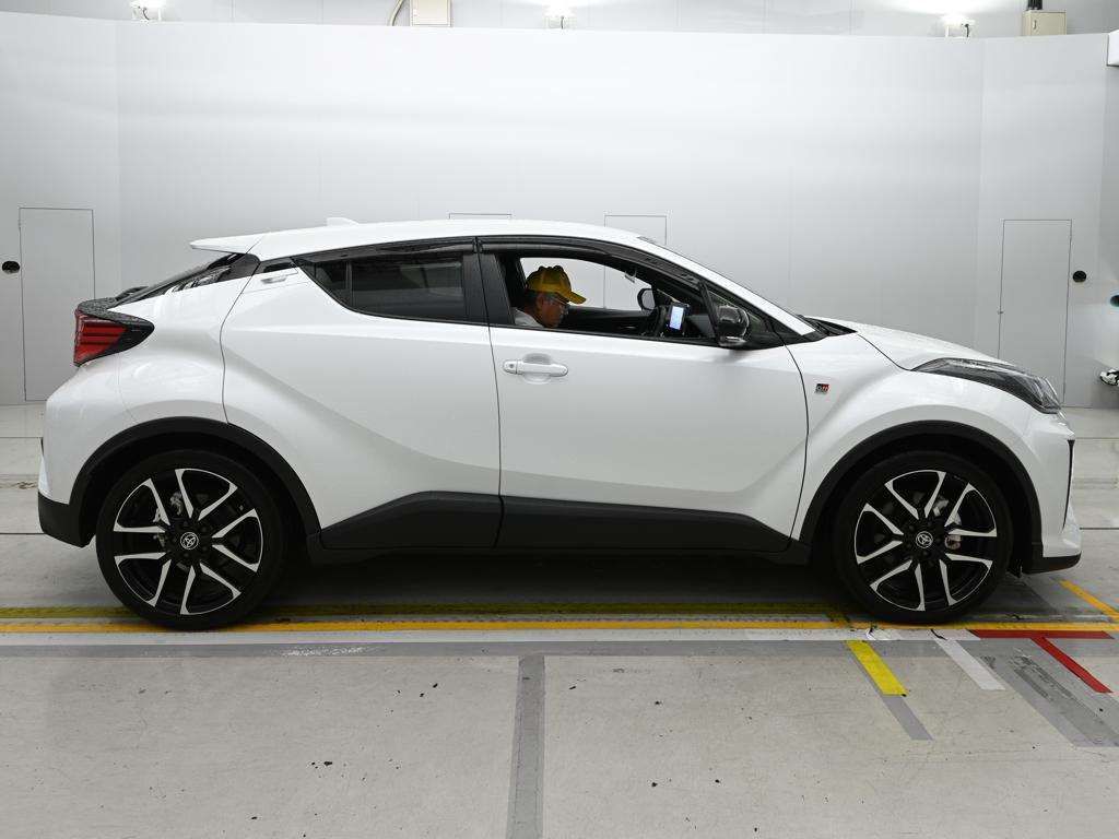 2023 Toyota C-HR S-T GRスポーツ auction photo 3