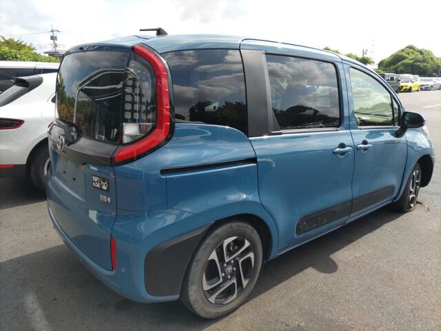 2024 Toyota Sienta Hybrid Z auction photo 5