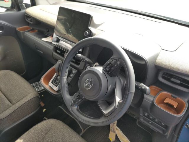2024 Toyota Sienta Hybrid Z auction photo 3