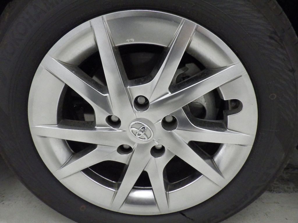 2019 Toyota Prius Alpha SチューンブラックII auction photo 9