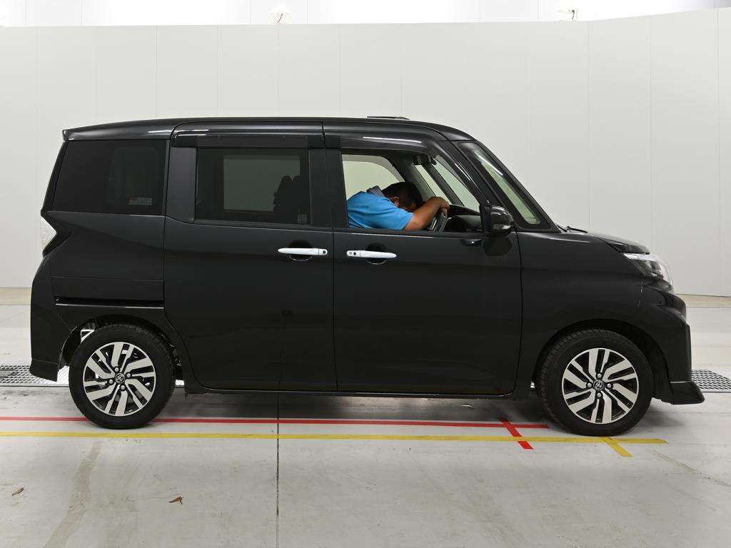 2022 Toyota Roomy カスタムG auction photo 3
