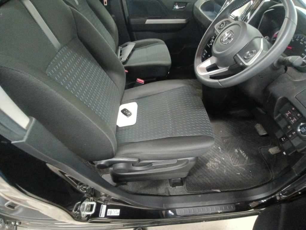 2022 Toyota Roomy カスタムG auction photo 10