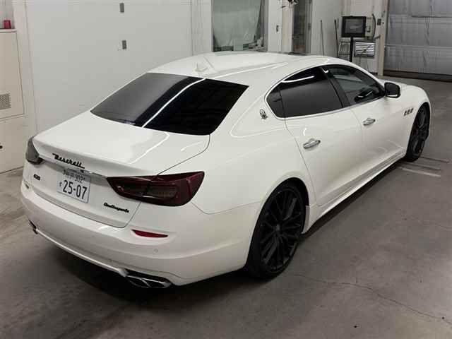 2013 Maserati マセラティクアトロポルテ Quattroporte GT S auction photo 5