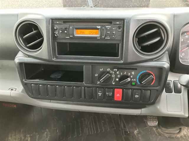 2017 Toyota Dyna ホロツキ auction photo 6