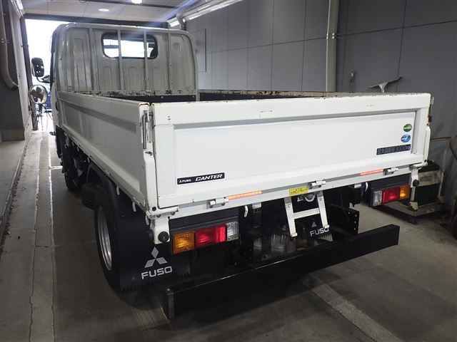 2022 Mitsubishi Fuso Canter Flat body auction photo 5