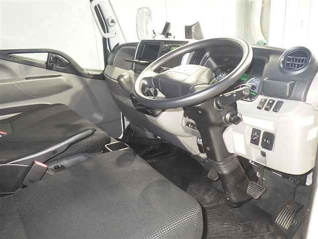 2022 Mitsubishi Fuso Canter Flat body auction photo 3