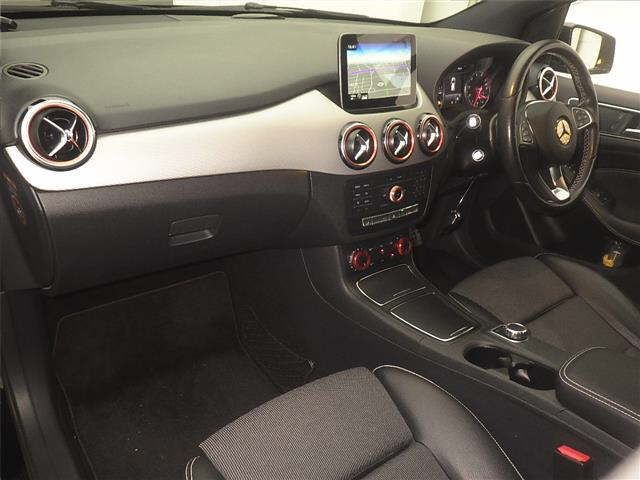 2017 Mercedes-Benz B180 auction photo 4