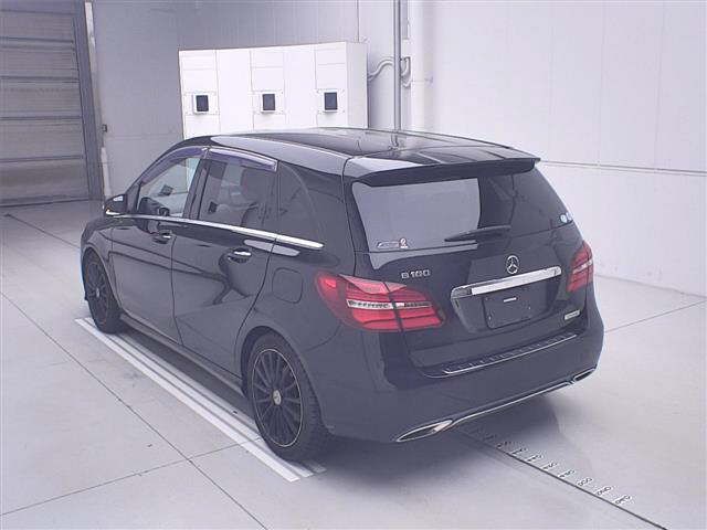 2017 Mercedes-Benz B180 auction photo 2