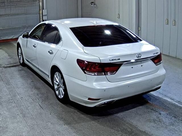 2015 Lexus LS LS460 auction photo 2