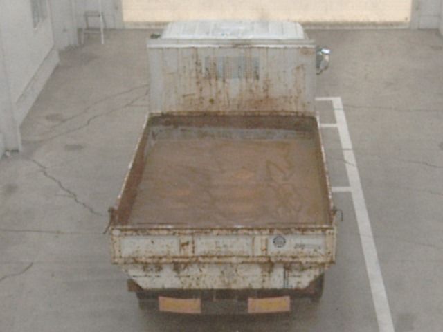 2001 Isuzu Elf dump auction photo 3