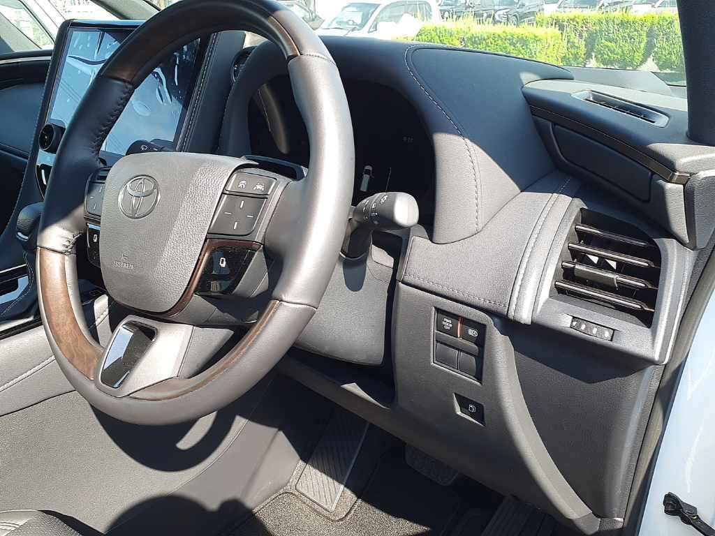 2025 Toyota Alphard Z 4WD auction photo 9