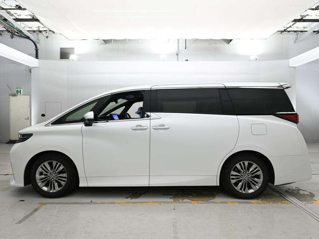 2025 Toyota Alphard Z 4WD auction photo 4