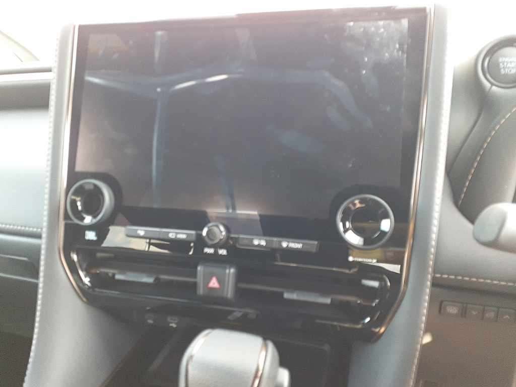 2025 Toyota Alphard Z 4WD auction photo 12