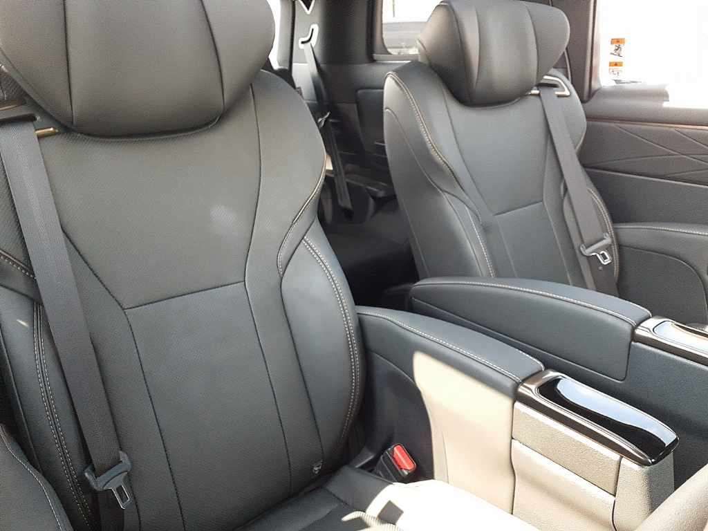 2025 Toyota Alphard Z 4WD auction photo 11