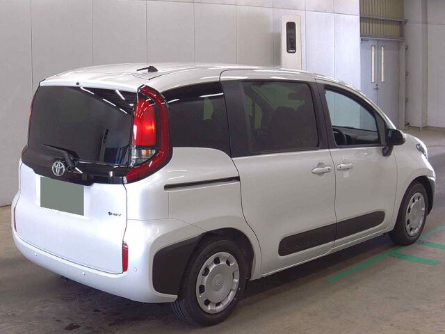 2026 Toyota Sienta Hybrid G auction photo 5
