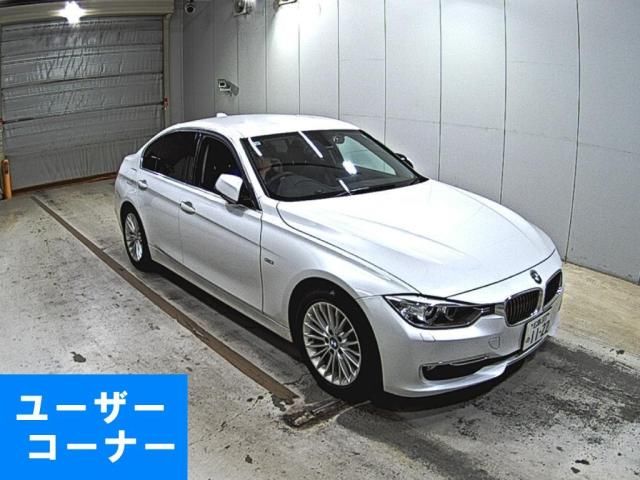 2013 BMW 3 Series 320d ラグジュアリー Japan auction vehicle