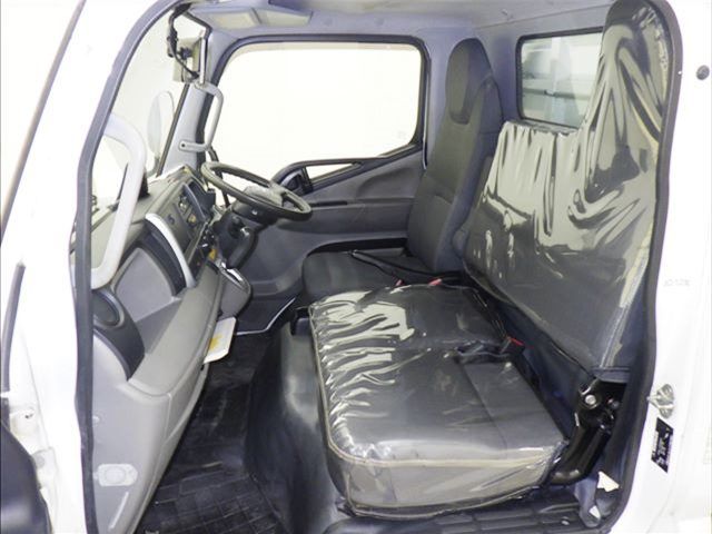 2019 Mitsubishi Fuso Canter dump auction photo 8