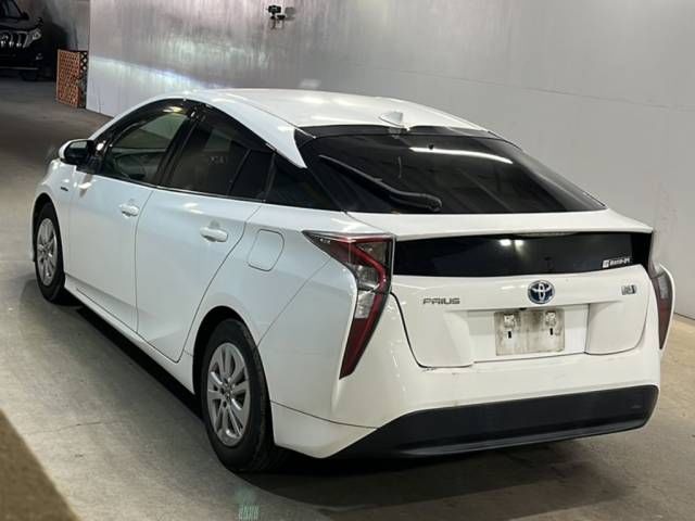 2016 Toyota Prius * auction photo 3