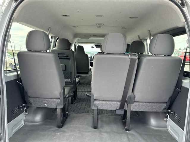 2022 Toyota Hiace DX auction photo 9
